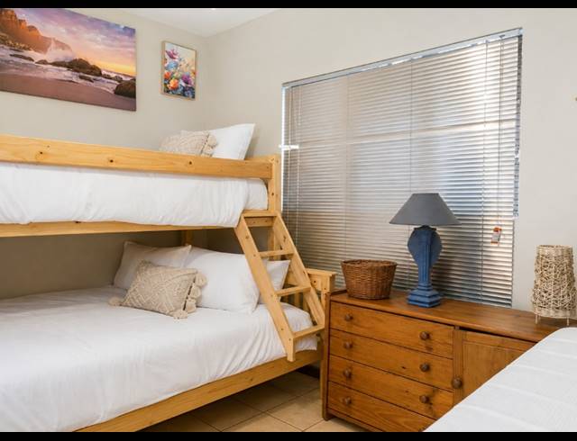 2 BEDROOM SECTIONAL TITLE FOR SALE IN SCOTTBURGH CENTRAL